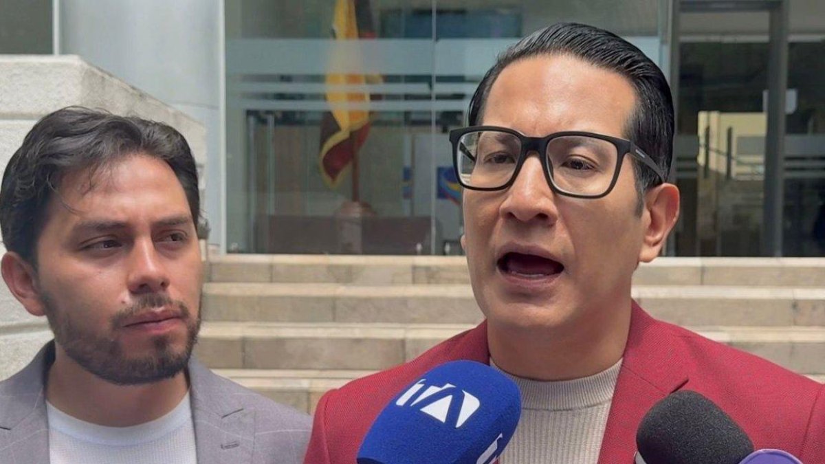 El edil Andrés Campaña logra que la Corte Constitucional tramite su demanda por inconstitucionalidad contra la reforma al COOTAD en Ecuador.