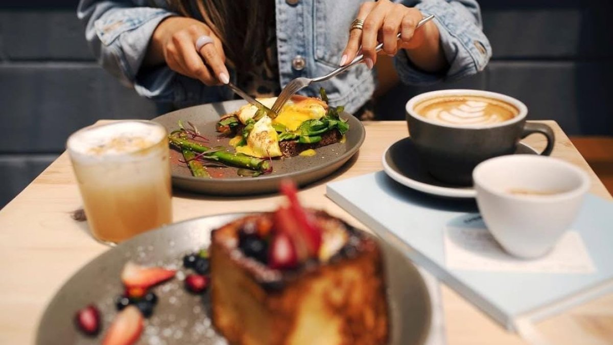 Tres cafeterías quiteñas se destacan en la edición 2025 del listado “The World’s 100 Best Coffee Shops – South America”,