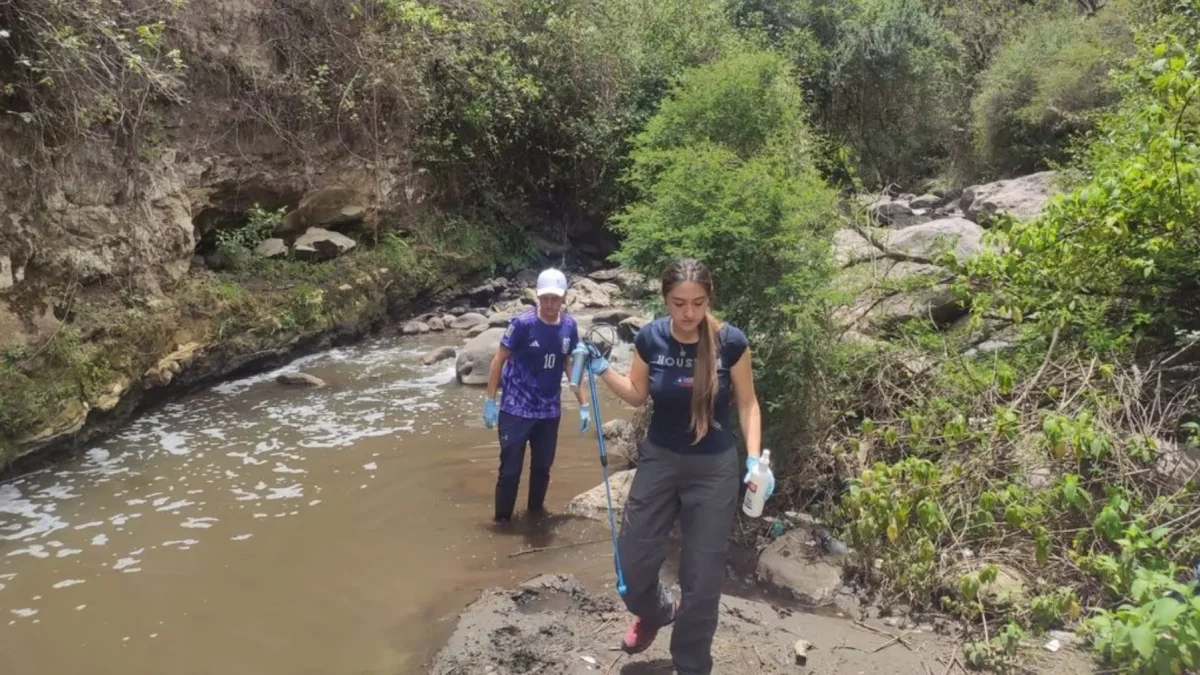 Expertos alertan que los ríos no solo están contaminados, sino que funcionan como reservorios de microorganismos con impacto sanitario.