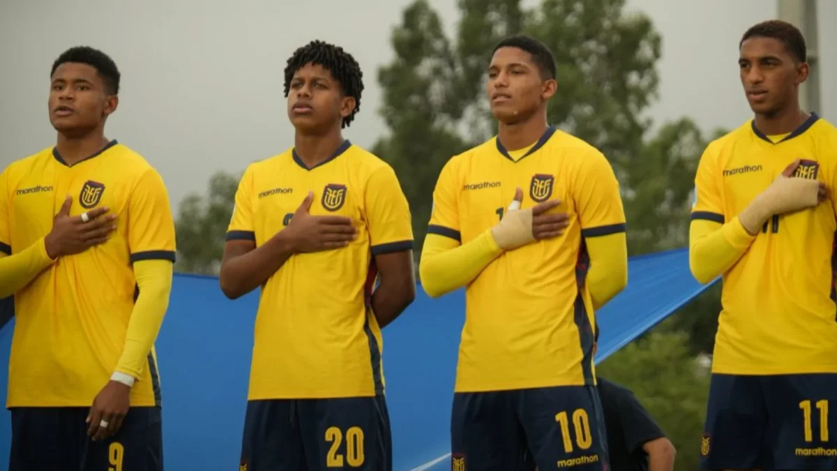 Jugadores de la Selección de Ecuador Sub 17 previo a un partido del Sudamericano.