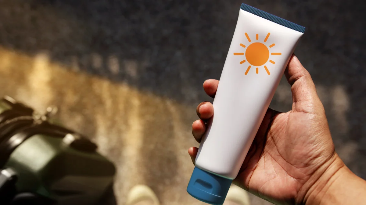 Autoridades recomiendan protección solar y precaución ante la exposición prolongada al aire libre.