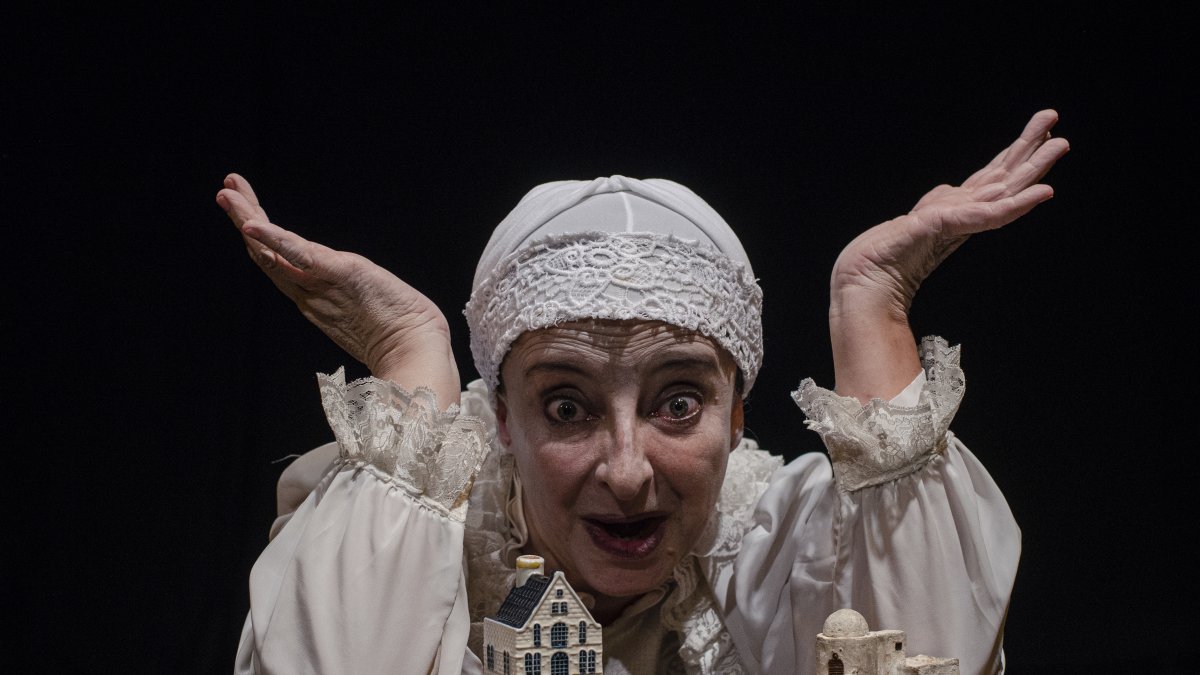 Las Mariscalas, un monólogo que recorre la historia del barrio La Mariscal, se presentará el 17, 18 y 19 de abril.