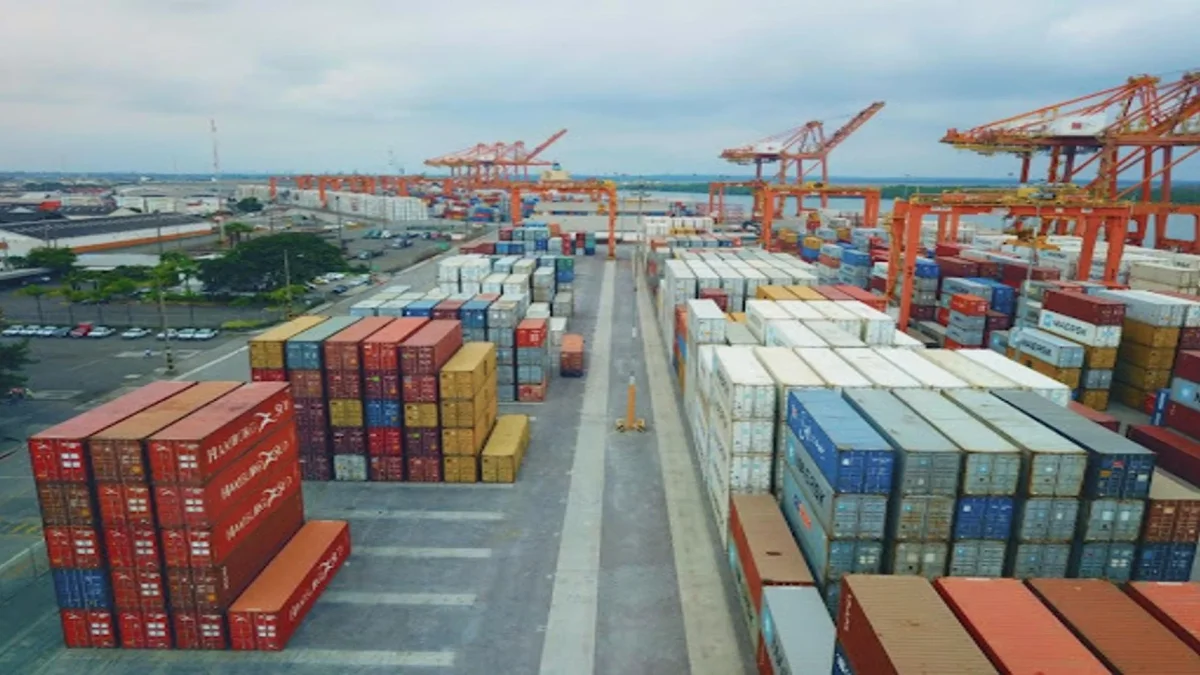 La guerra comercial entre Ecuador y Colombia se agrava con la imposición de aranceles.