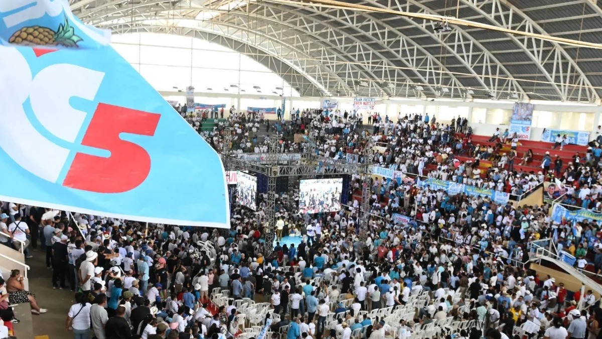 Revolución Ciudadana inicia reestructuración nacional el 10 de abril para renovar directivas rumbo a 2026.