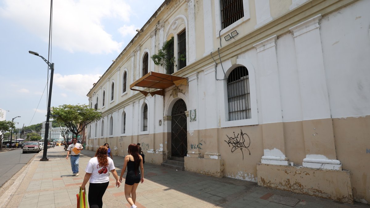 La antigua Cárcel Municipal no ha sido rehabilitada para el uso académico que se prometió años atrás.