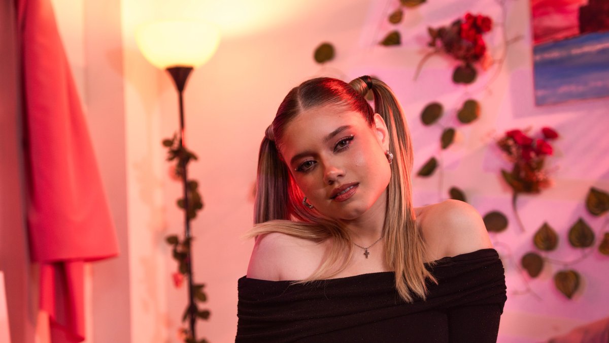 La cantente guayaquileña Gloria, artista de latin pop, fue una de las cuatro artistas ecuatorianas que compartieron su punto de vista sobre el tema.