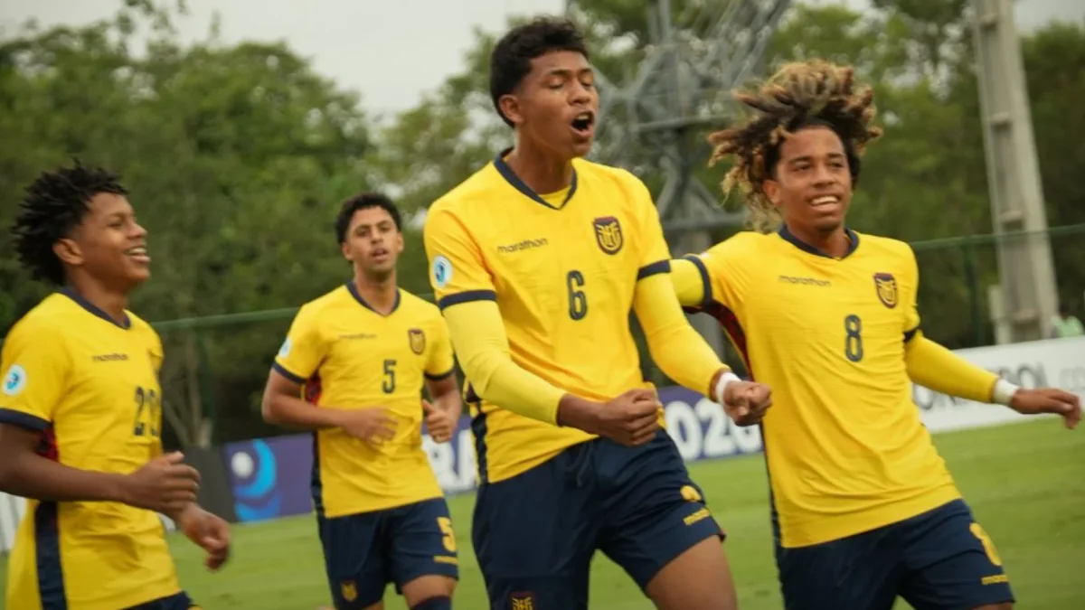 Jugadores de la Selección de Ecuador Sub 17 festeja un gol en el Sudamericano.
