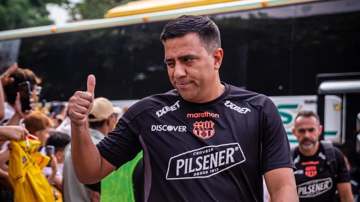 César Farías entrenador del Barcelona SC.