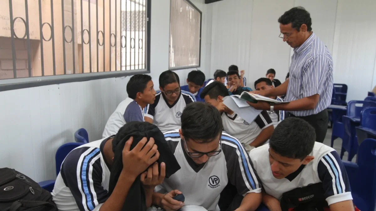 Relatos. Este 13 de abril se conmemora e Día del Maestro ecuatoriano y sus protagonistas narran la realidad de la docencia.