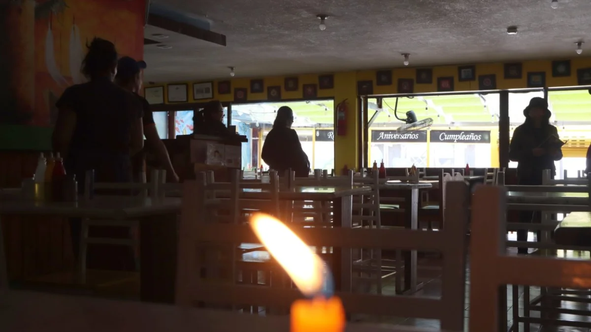 Referencial. Cortes de luz afectan a comercios y vivienda