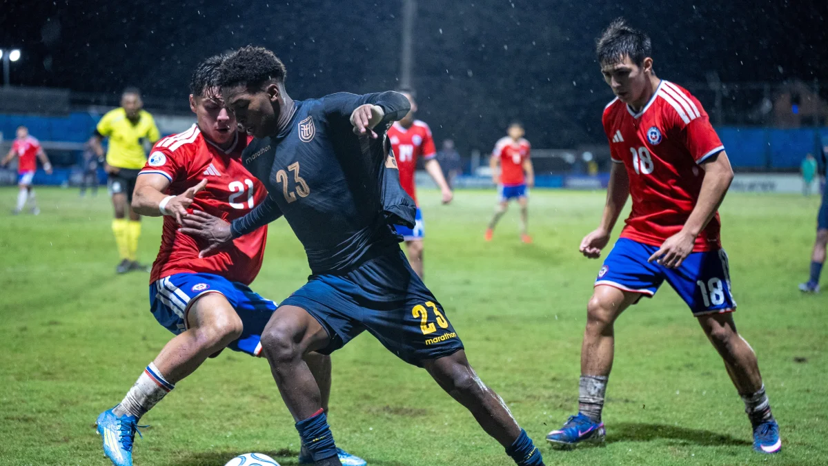 Johan Martínez delantero de la Sub 17 de Ecuador.
