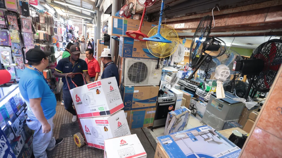 La demanda de dispositivos para ventilar se disparó en la Bahía de Guayaquil.
