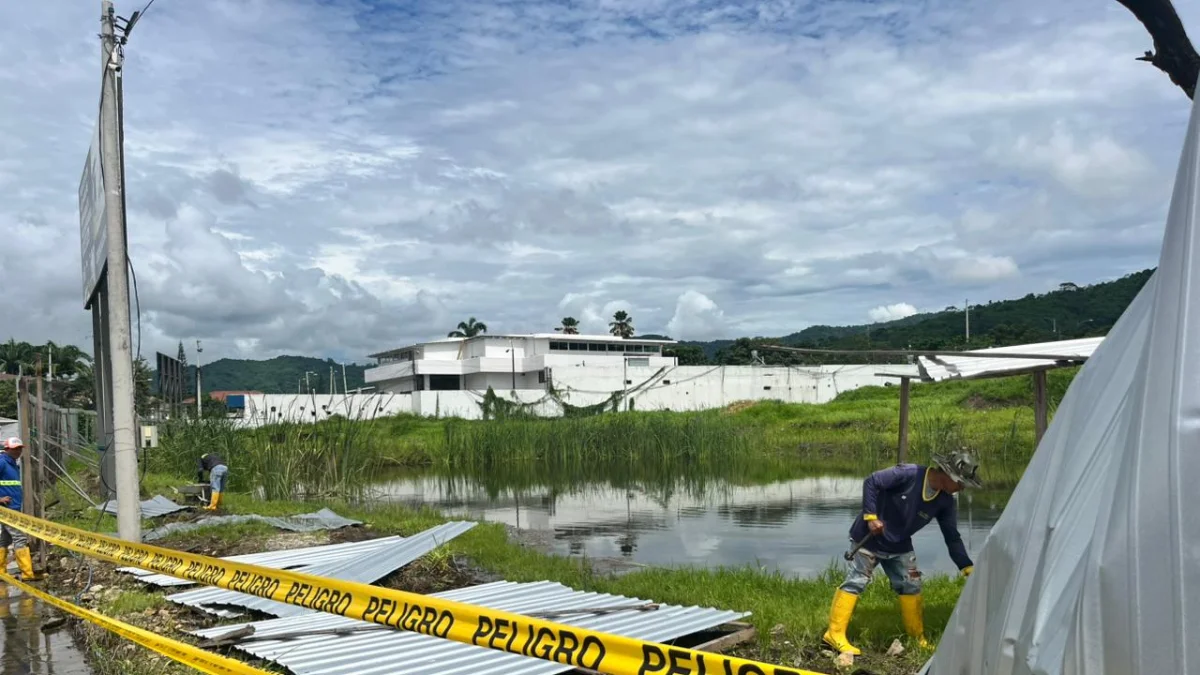 Foto tomada en el punto denunciado como 'ojo de agua' por los moradores