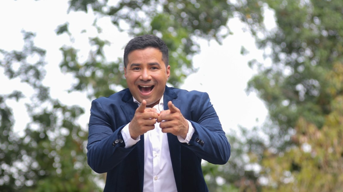 Henry Bustamante tiene 20 años en Ecuavisa.