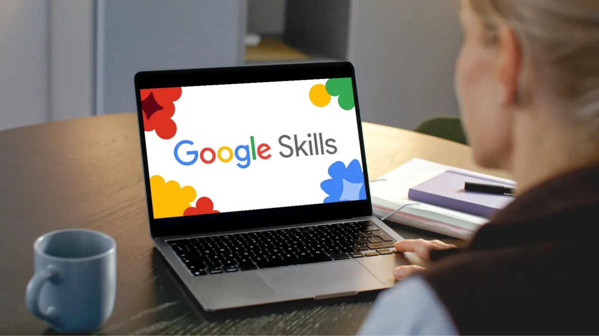 Google Cloud Skills Boost ofrece acceso a entornos reales de Google Cloud mediante credenciales temporales para practicar sin costo durante los laboratorios.