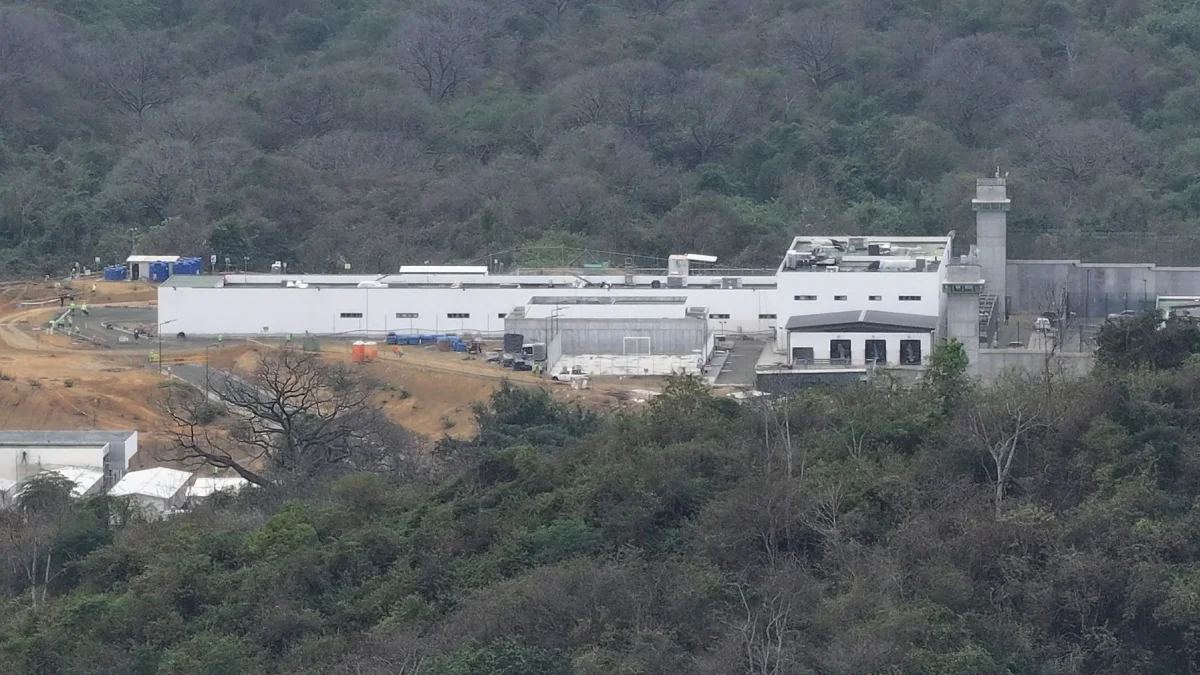 Interno condenado por ataque a TC Televisión muere en hospital de Santa Elena