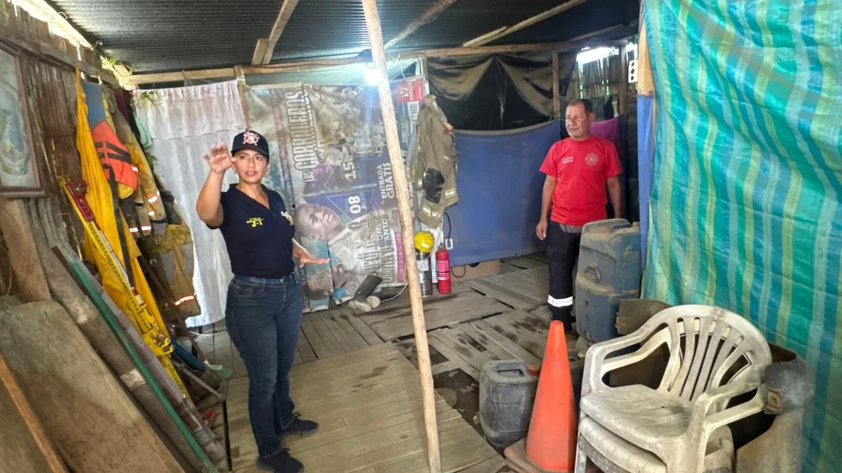 Tras terremoto Manabí 2016, bomberos de Jama y Sucre siguen sin reconstrucción estatal.