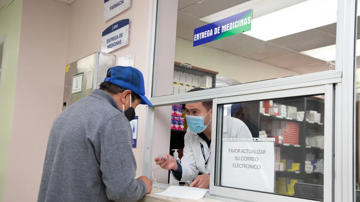 Medicamentos serán distribuidos en unidades del IESS en ocho entregas programadas.