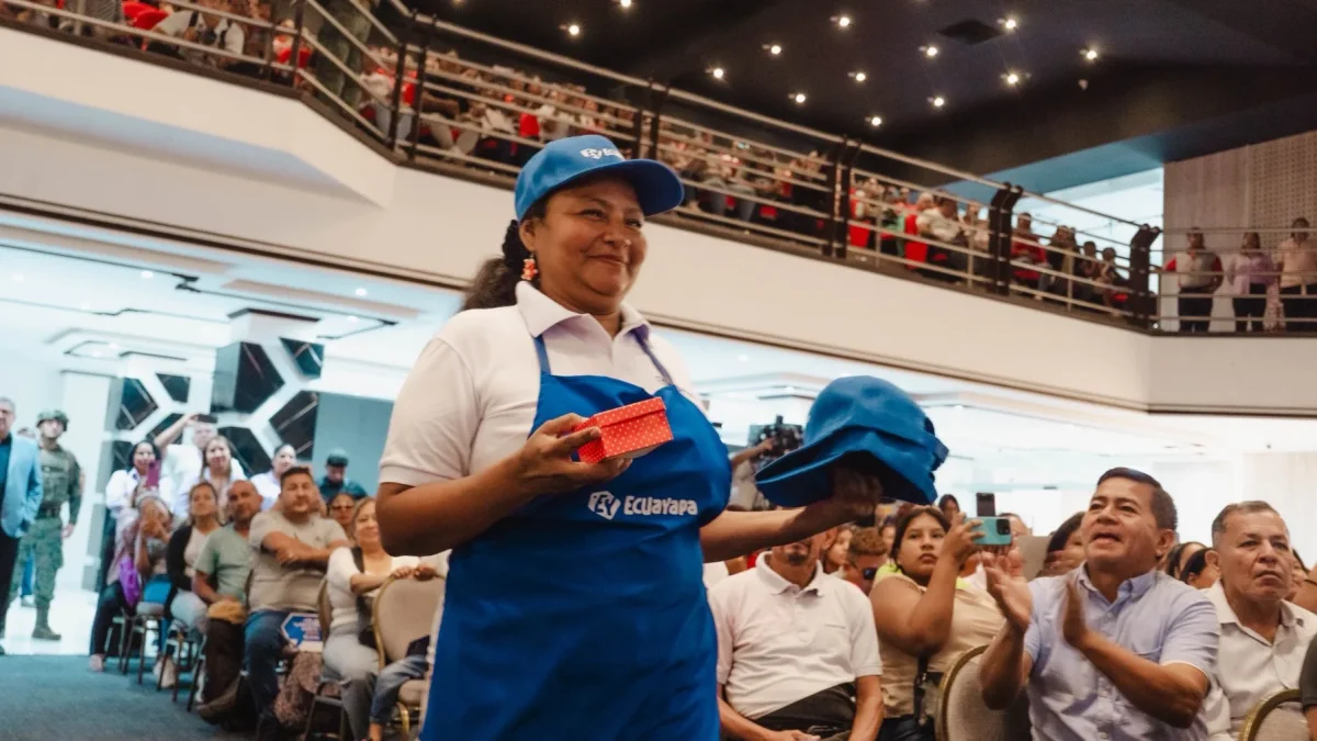 Emprendedores en el lanzamiento oficial de la plataforma Ecuayape.