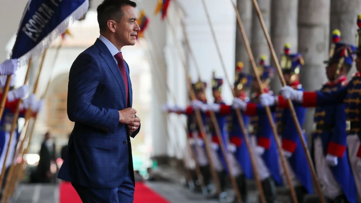 Expertos internacionales han advertido sobre un proceso de autocratización que se está dando en el gobierno del presidente Daniel Noboa.