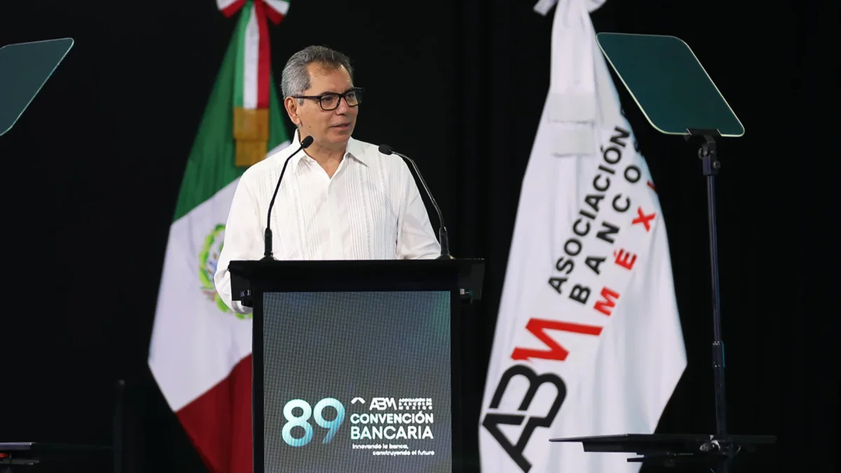 El secretario de Hacienda de México, Édgar Amador.