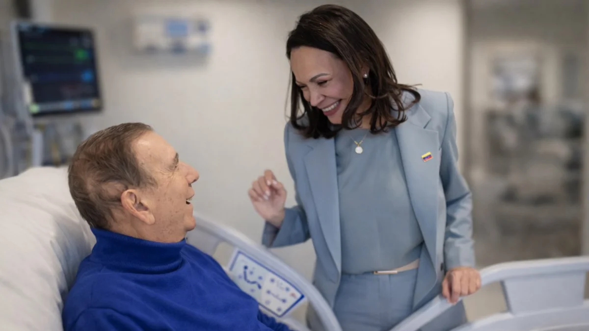 María Corina Machado visita a Edmundo González durante su hospitalización en Madrid, en medio de su agenda política en Europa.