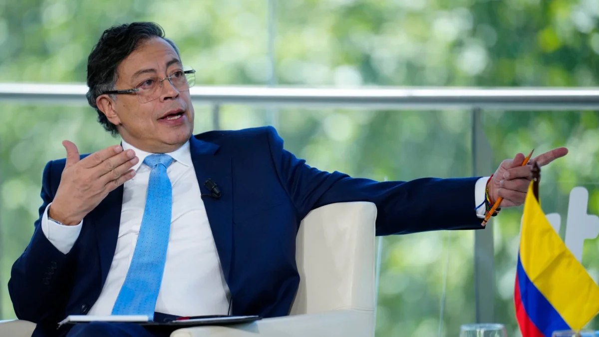 Gustavo Petro durante la segunda entrega de ‘’Los Desayunos‘’ de RTVE y la Agencia EFE celebrado este viernes en Barcelona.