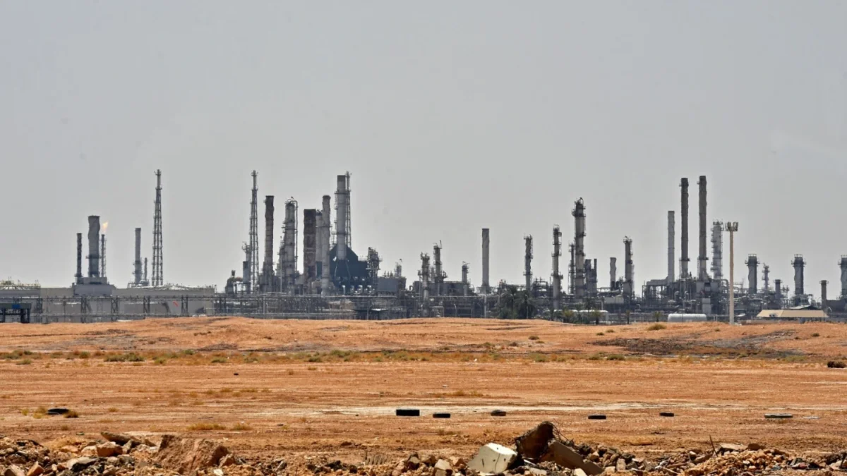 Esta imagen muestra una instalación petrolera de Saudi Aramco en Arabia Saudita.