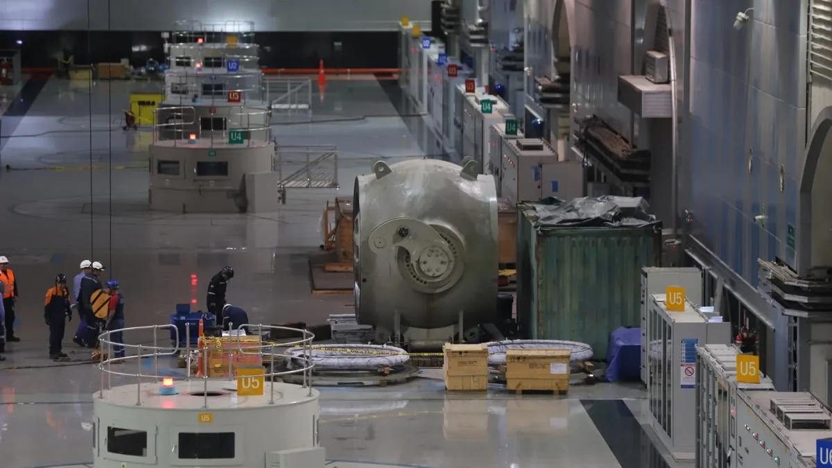 Área interna de la central hidroeléctrica Coca Coda Sinclair.