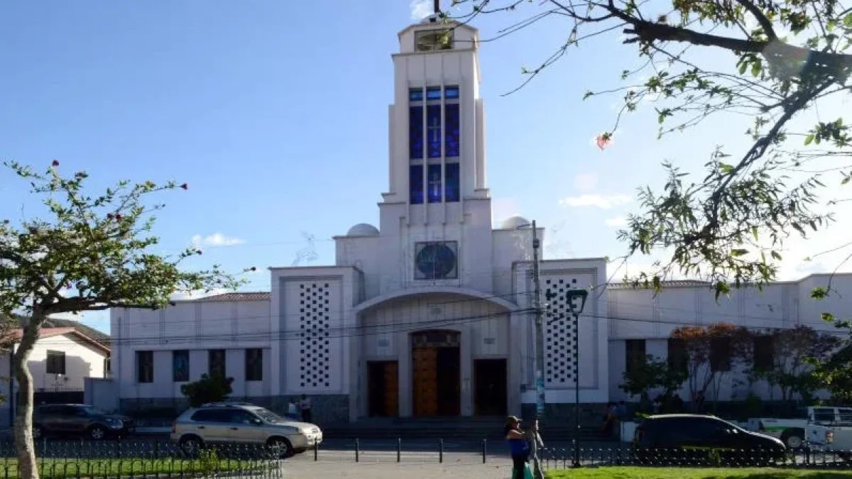 Se habría intervenido en la fachada y los pisos exteriores de la Iglesia de San Francisco de Guayllabamba.