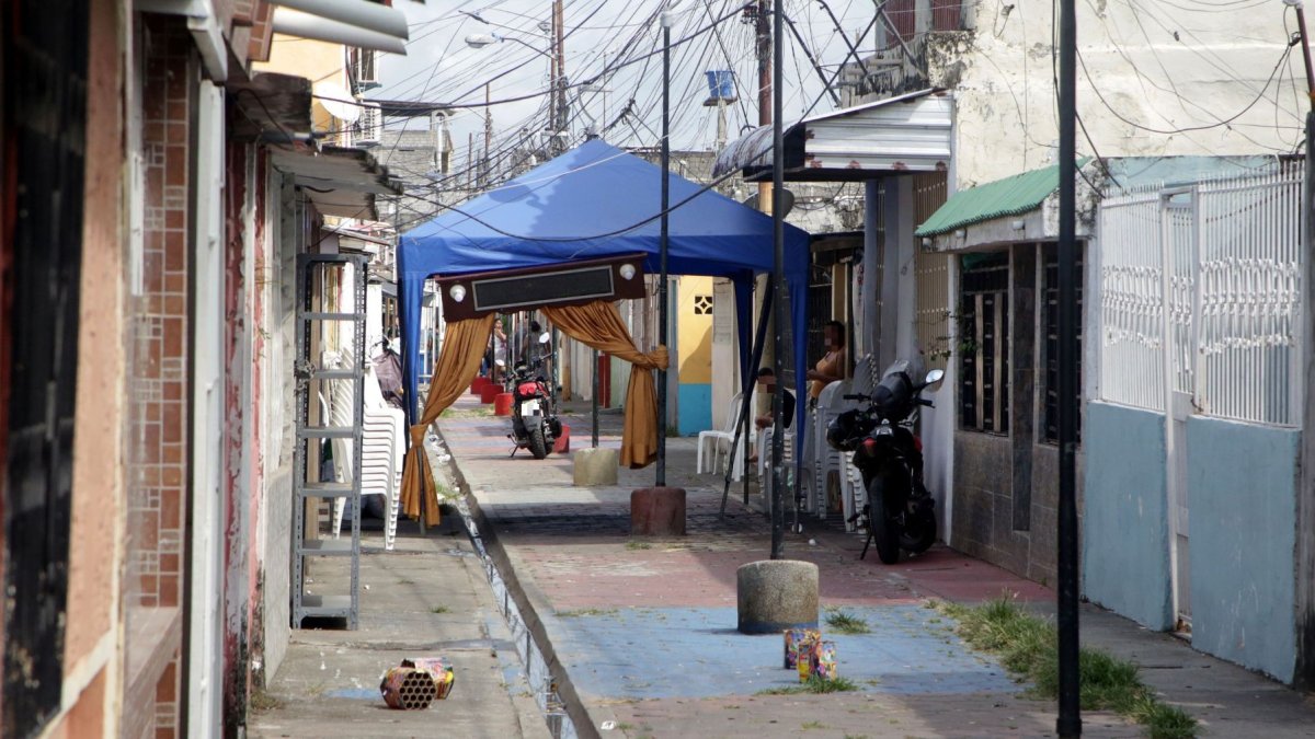 Los restos de Jeremy Joel Zambrano González, alias Frenillo, fueron velados en La Floresta. El líder de la banda Mafia 18 murió en Puerto Santa Ana.