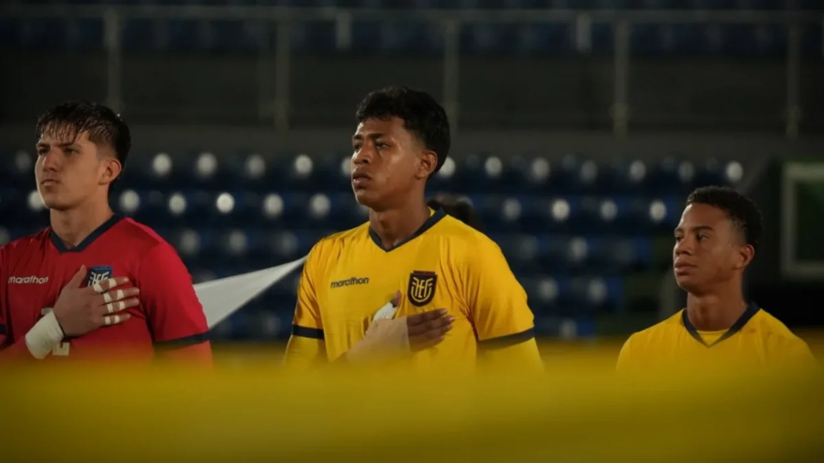 Jugadores de la Selección de Ecuador Sub 17 previo a un partido.
