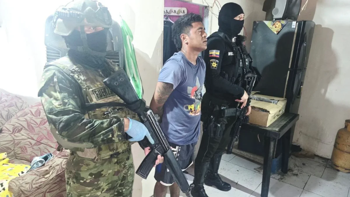 Operativo militar capturó a alias Tazmania en Babahoyo durante control en la vía Jujan.