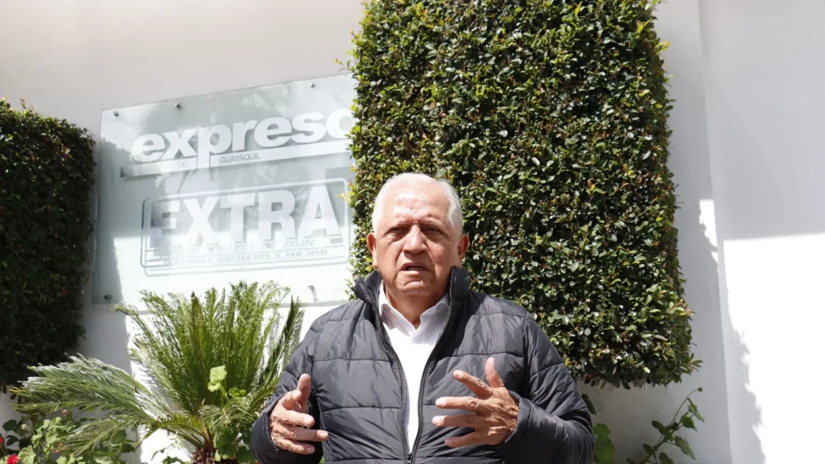 Henry Llanes plantea auditorías y cuestiona decisiones en el manejo del IESS.