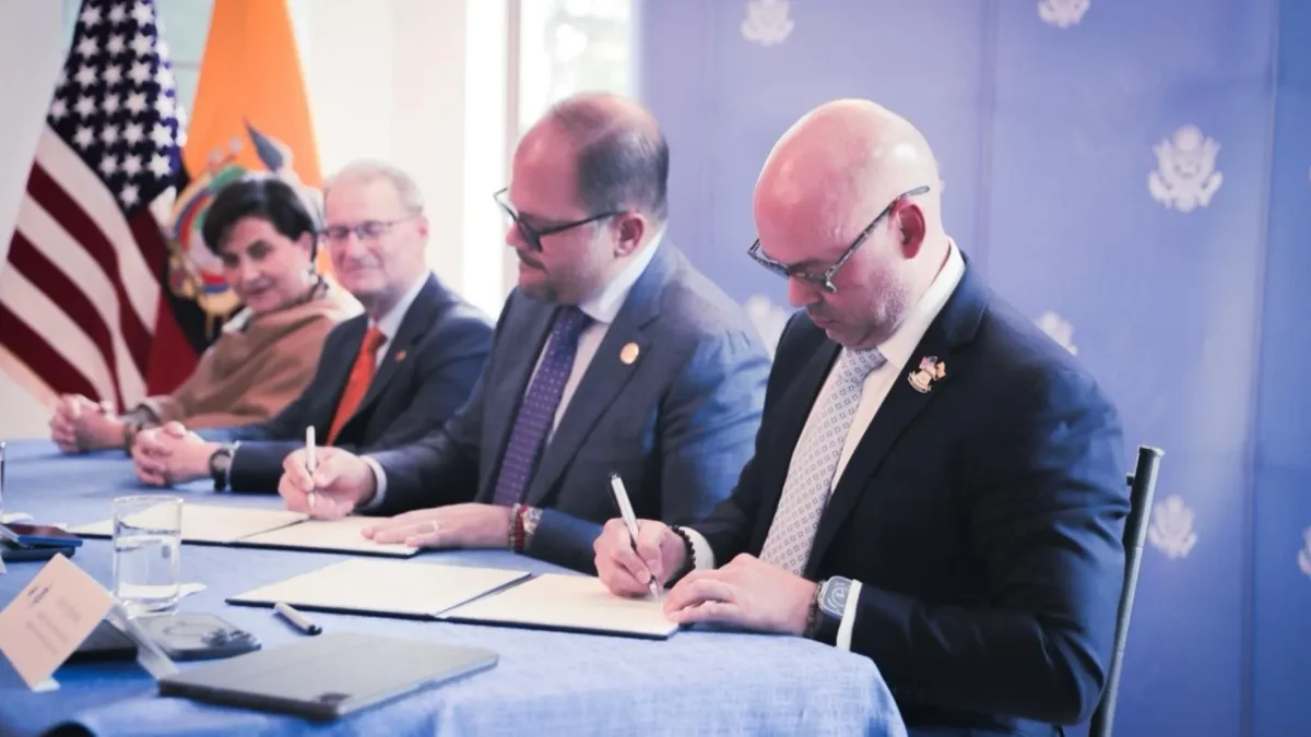 Ecuador y EE. UU. firman acuerdo de seguridad para combatir crimen transnacional.
