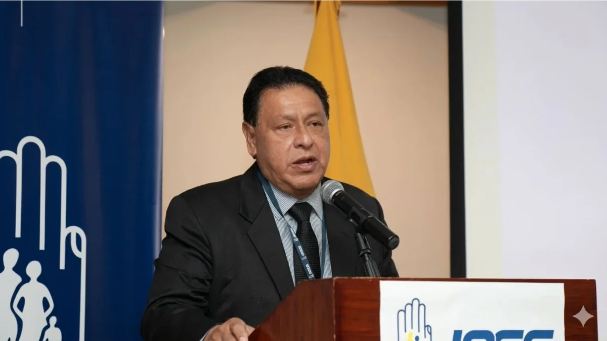 Jaime Bernabé asumió Salud el 20 de abril en Ecuador para enfrentar desabastecimiento en hospitales públicos.