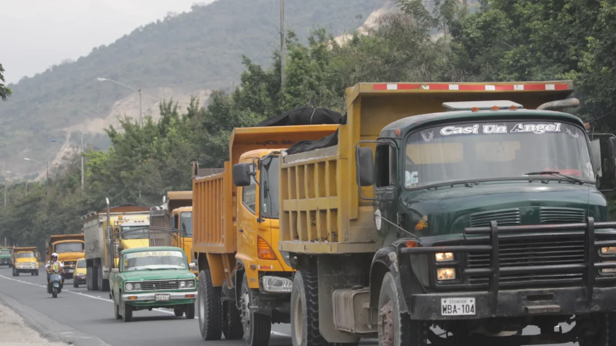 Transporte pesado afectado por el alza del precio del diésel.