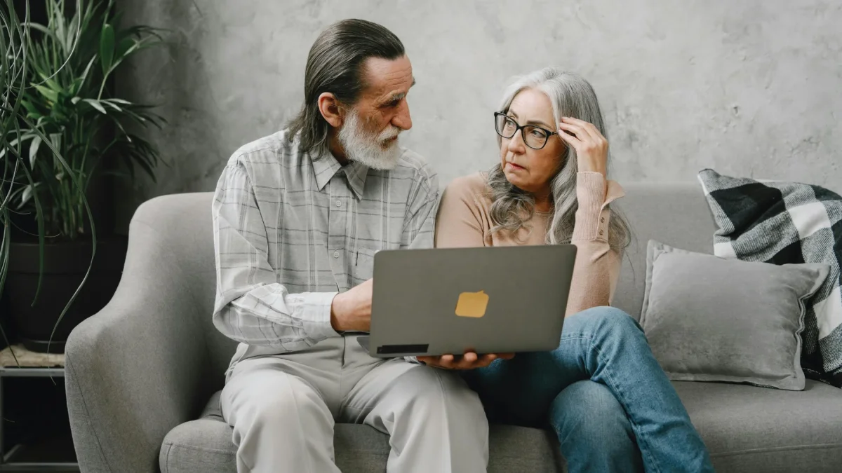 El proceso de devolución del IVA permite recuperar parte del dinero de compras personales realizadas en Ecuador, bajo condiciones establecidas por el Servicio de Rentas Internas.