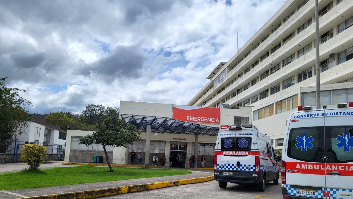 Indignación en Cuenca: autoridades responden por caso de ambulancia pagada por madre