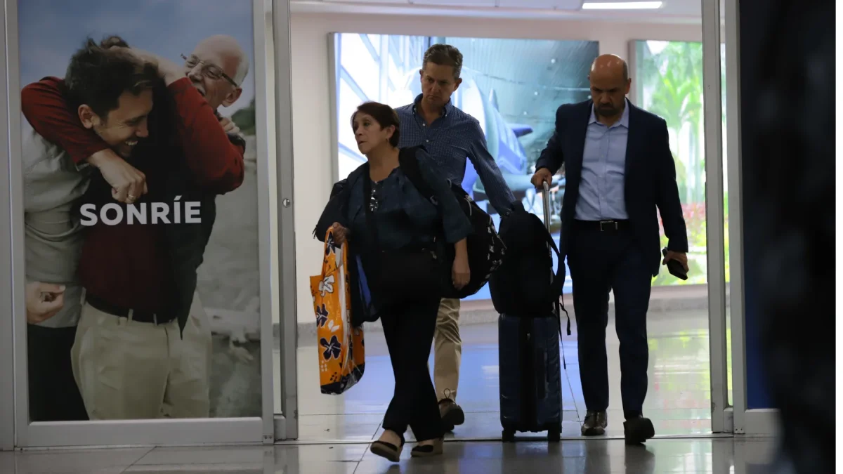 El aeropuerto José Joaquín de Olmedo continuará operativo durante el toque de queda, con acceso permitido a pasajeros con vuelos confirmados.