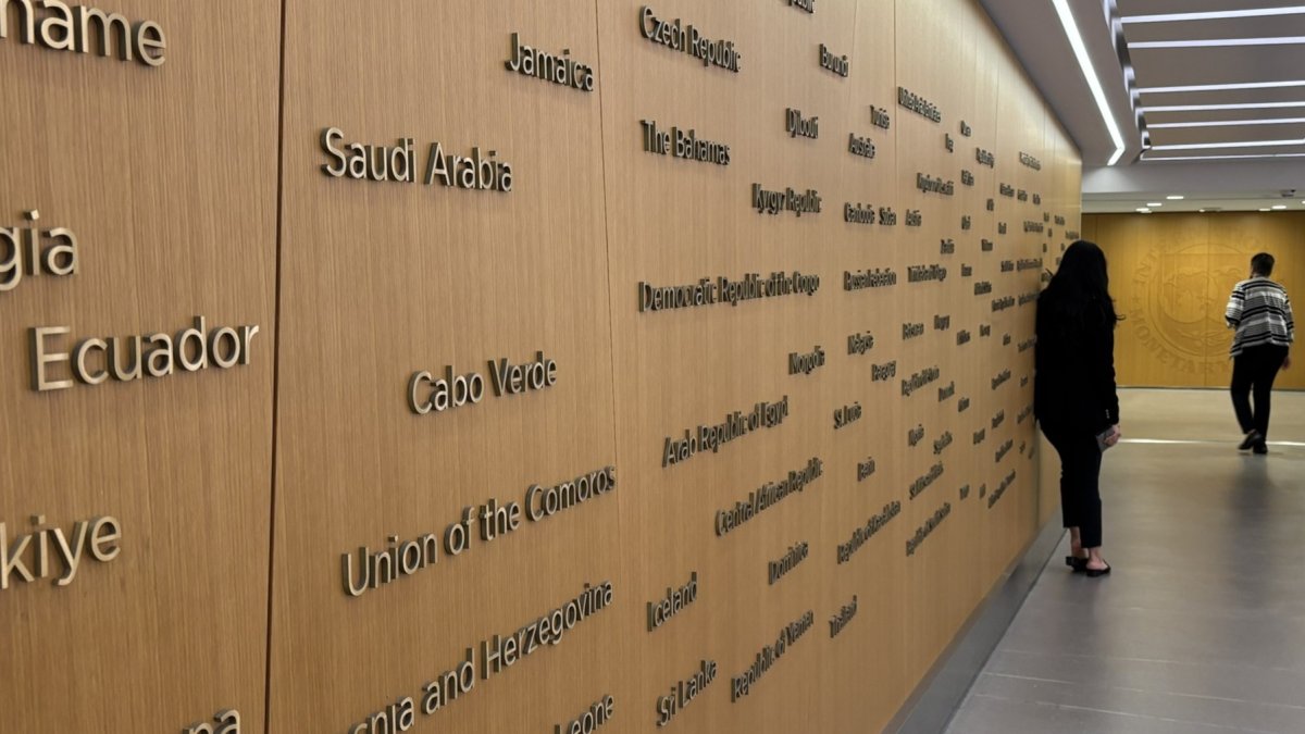 Riesgo país de Ecuador roza los 400 puntos: ¿qué significa esta caída?