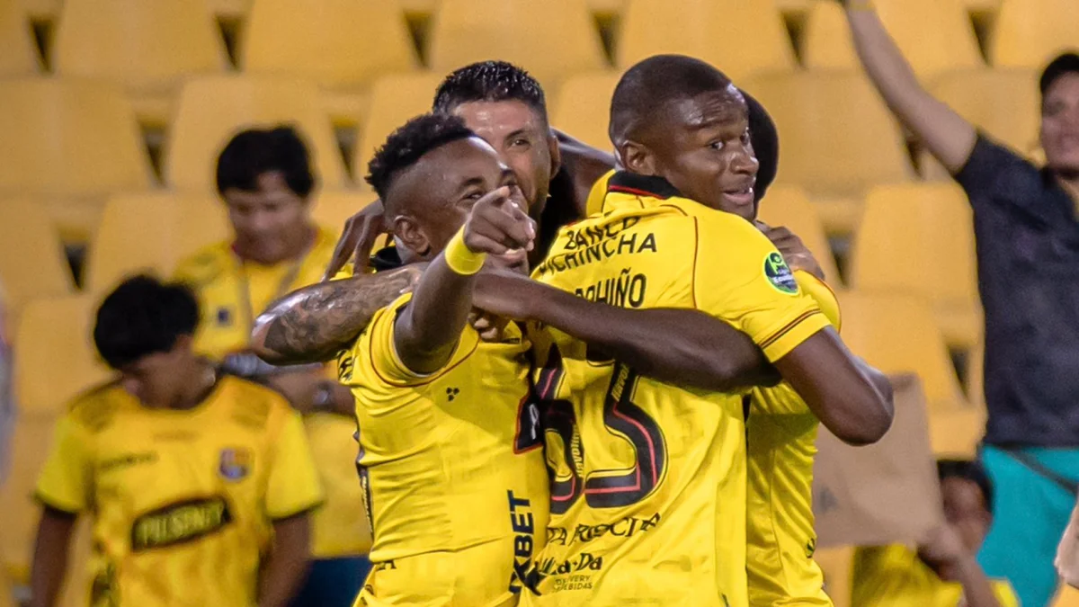 Ricardinho Caicedo debutó con la camiseta 63 y estuvo en el festejo del gol de Carabalí.
