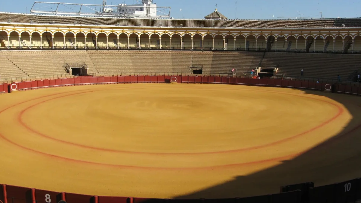 El arte de Morante estremeció la plaza de toros de Sevilla.