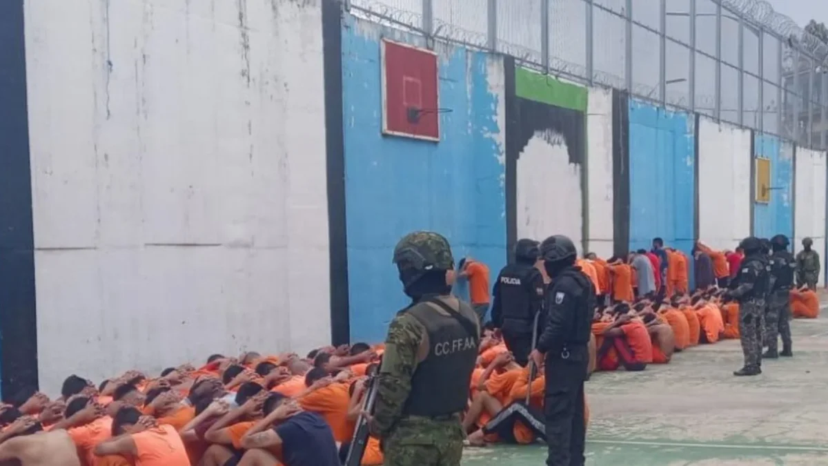Noboa emite reglamento carcelario en 2026 para endurecer control en cárceles de Ecuador tras crisis de seguridad