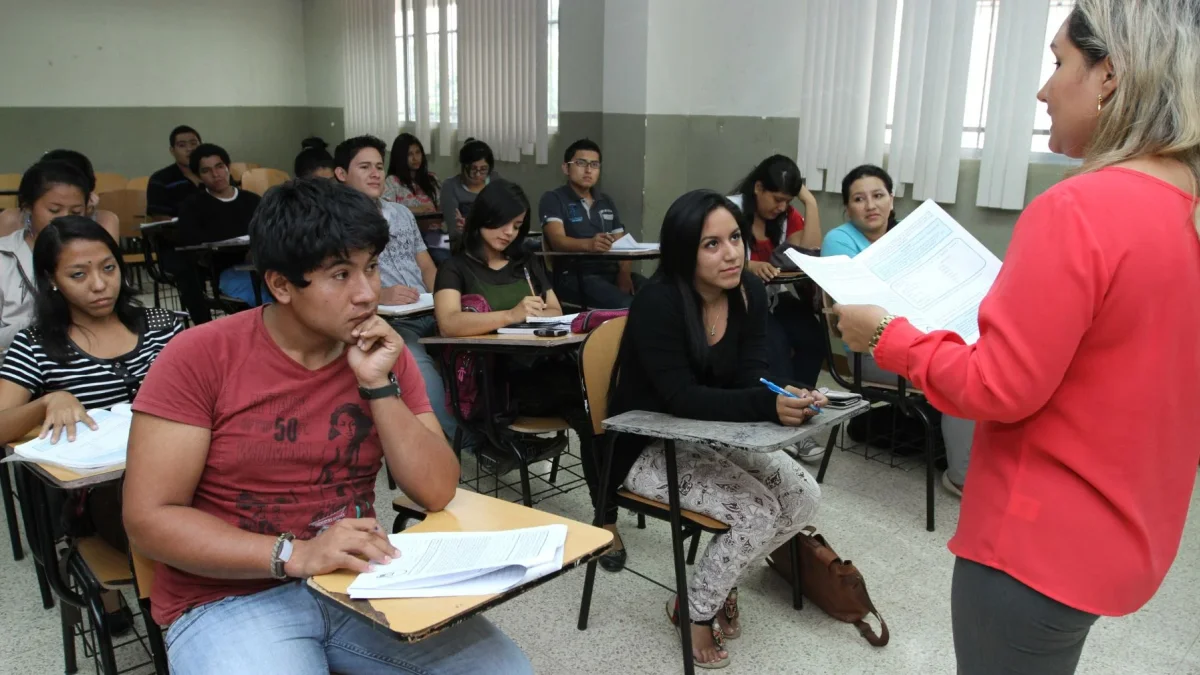 El Acuerdo MINEDUC-2026-00028-A implica devolverle el control disciplinario al profesor.