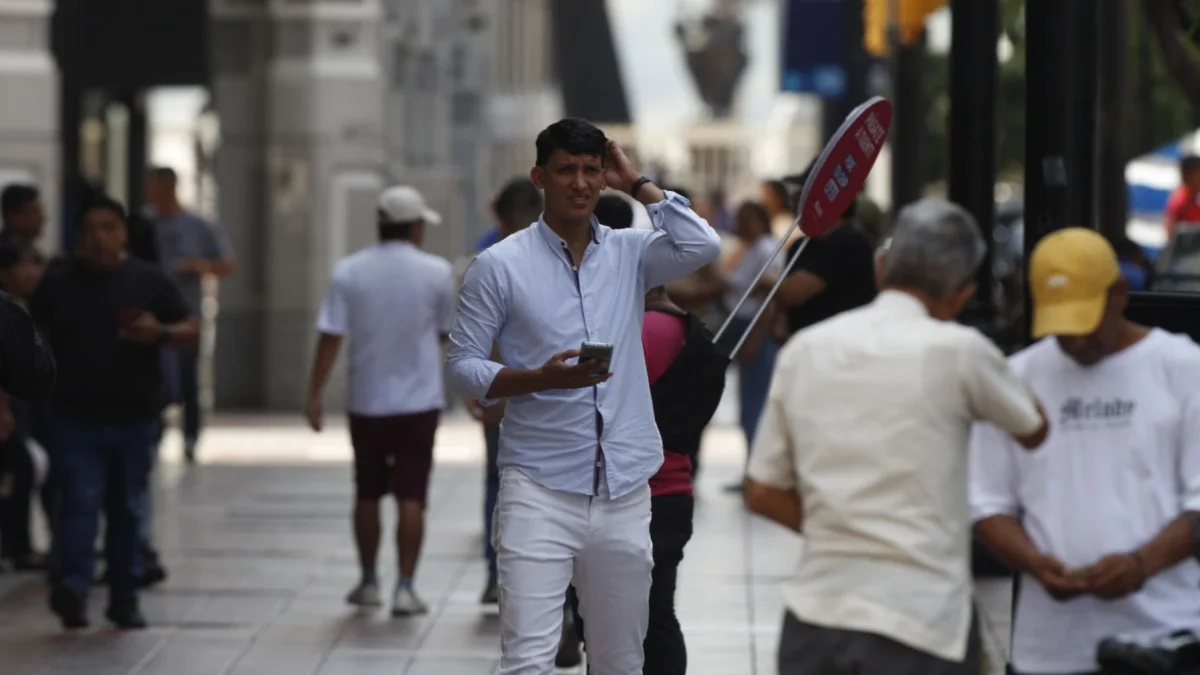 Incertidumbre. El ciudadano de a pie también siente la ausencia de sus autoridades. La planificación, a meses de elecciones, se percibe inestable.