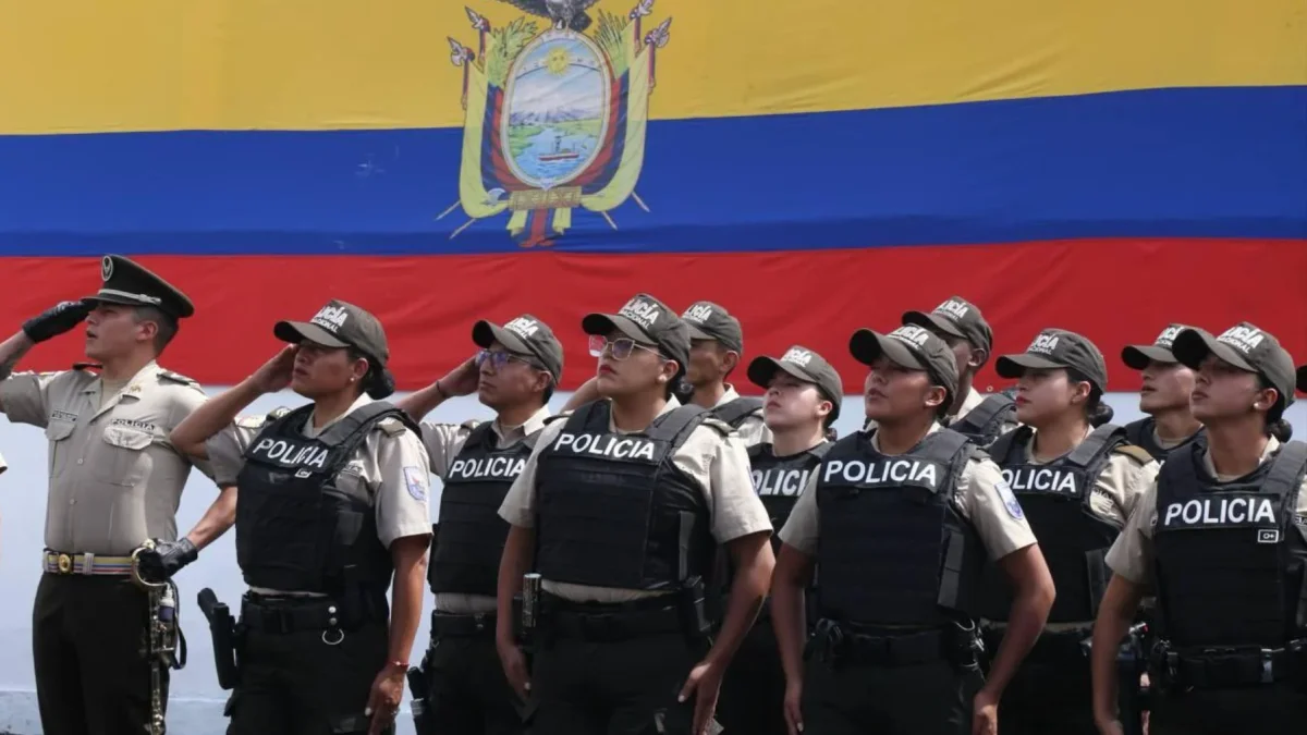 Condenan a ex policías en Ecuador: más de dos años de cárcel por vender municiones