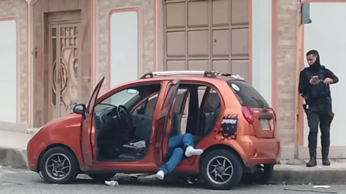 El jugador fue hallado en el interior del vehículo aparentemente escopolaminado.