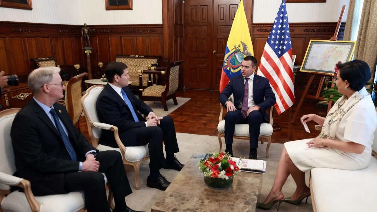 Archivo. Reunión entre delegados de Estados Unidos, entre ellos Marco Rubio, y Daniel Noboa, junto a la canciller Gabriela Sommerfeld.
