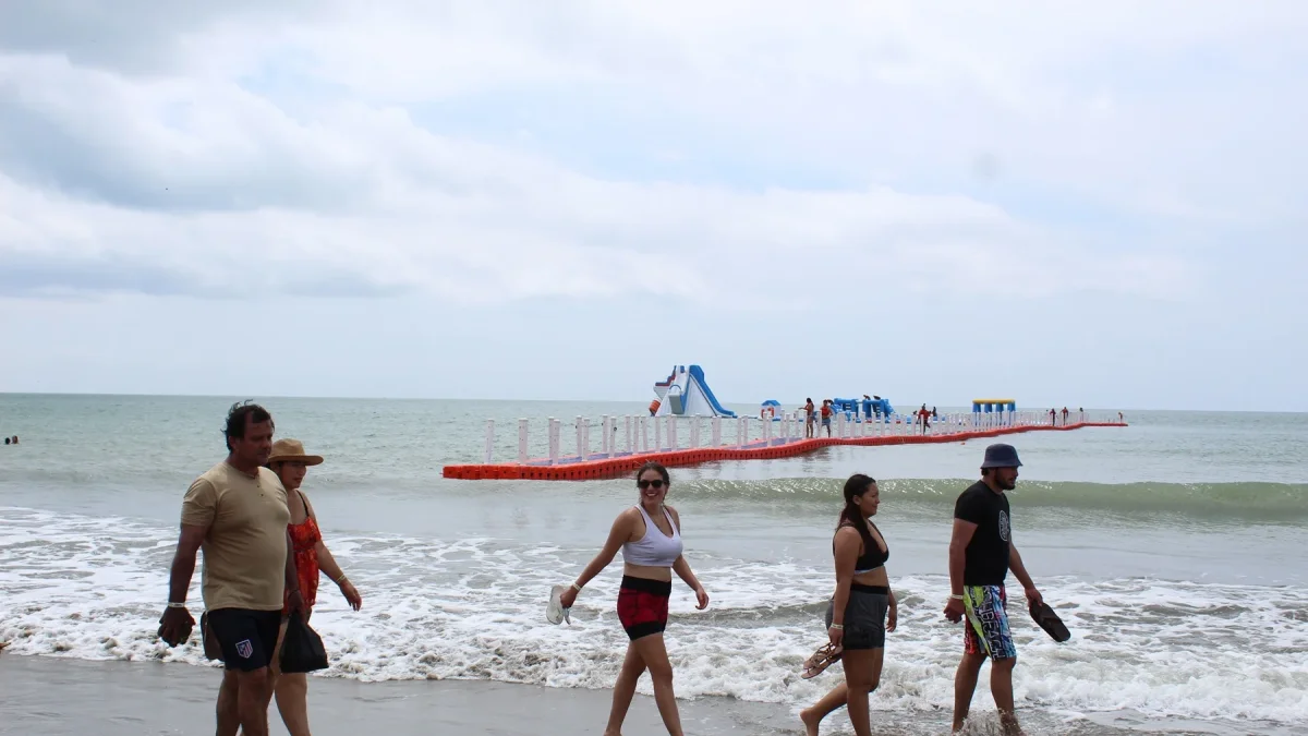 Ecuador tendrá un extenso feriado por el Día del Trabajo. En los balnearios se alistan para recibir a visitantes.